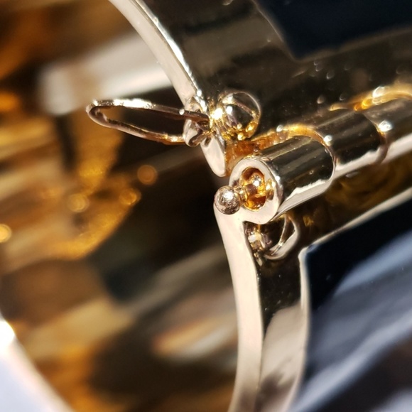 CC Skye Black Enamel and 18K YGP Hinge Cuff NWT - Picture 4 of 4